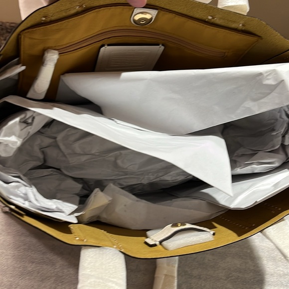 Coach Derby Tote In Chalk - Picture 11 of 12